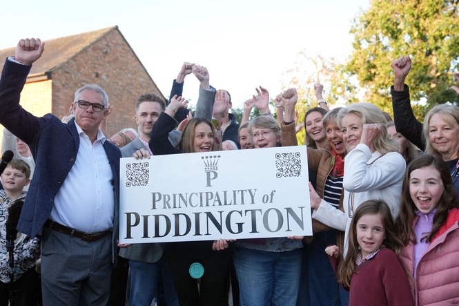 ‘Principality of Piddington’: village backs independence amid migrant camp row