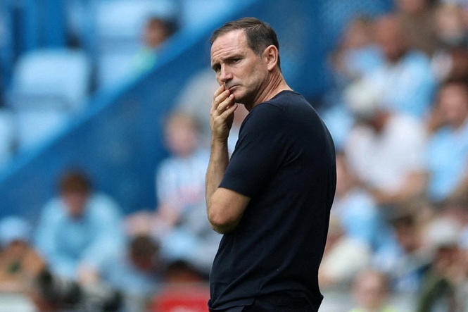 Premier League sack race odds: Lampard and Carrick odds slashed to be first managerial casualty
