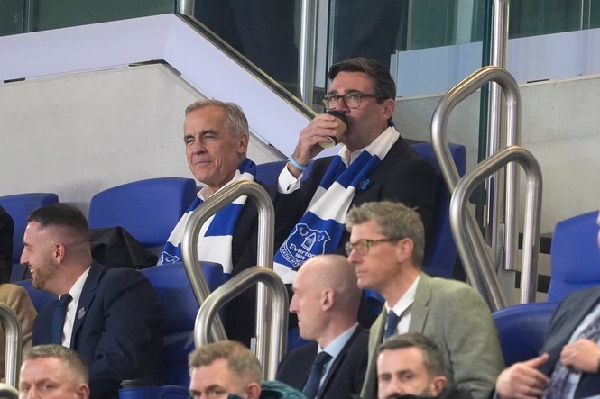 Burnham and Canada’s Carney take first meeting to Everton football match