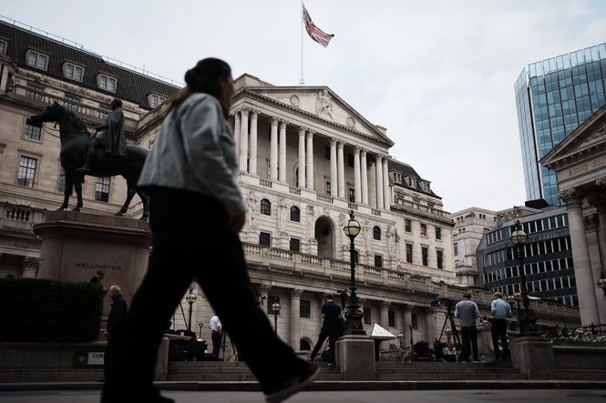 Interest rates held at 3.75% but Bank warns Iran war could mean future hike