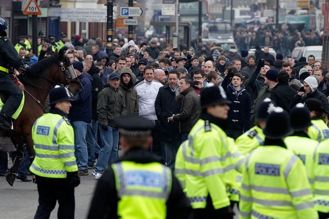 Huge police dispersal zone map for Millwall vs West Ham revealed by Met Police over fan violence fears