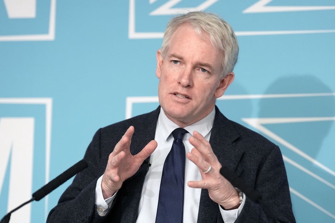 Reform UK pledges immigration spot checks and £10,000 fines at Irish border