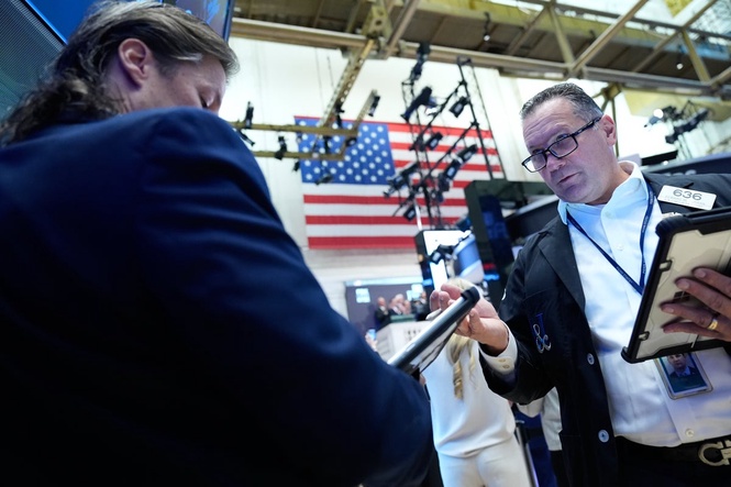 Wall Street week ahead: Fed minutes, unemployment data, consumer sentiment update