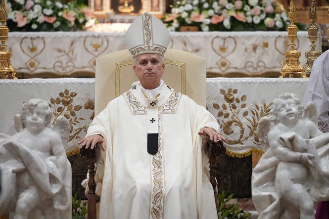 Pope Leo XIV in France to find a secular country at odds with Catholic teaching on life