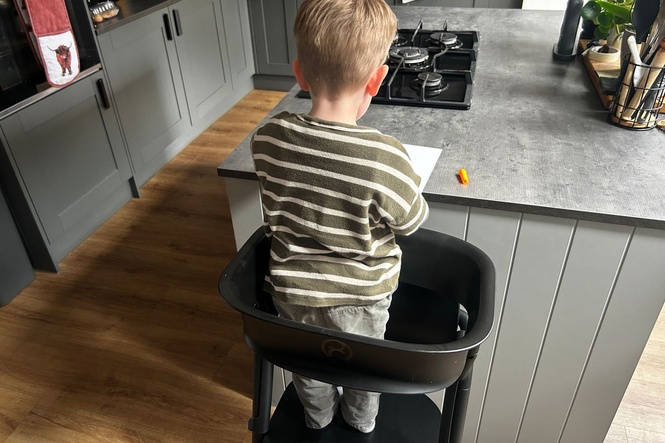 8 best toddler learning towers for curious little helpers