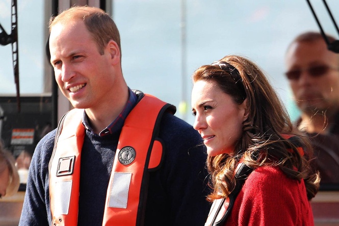 Prince of Wales holds telephone conversation with Canadian prime minister