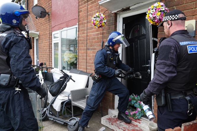 Police launch early morning raids in organised crime crackdown in Teesside