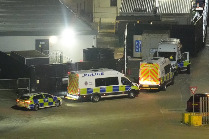 Dozens of migrants arrive in Dover after 33 hours at sea ‘in precarious conditions’