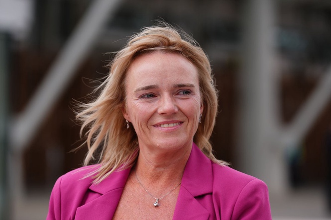 Trans row nurse Sandie Peggie takes nursing union to employment tribunal