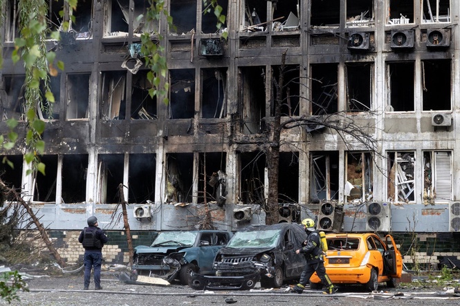Russia launches deadly strikes on Kyiv ahead of Zelensky’s UN speech