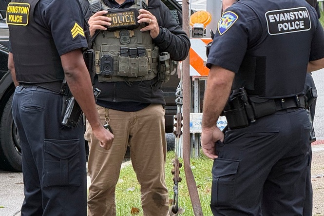 U.S. citizen injured in Illinois after ICE agents mistook him for fugitive, tried to arrest him