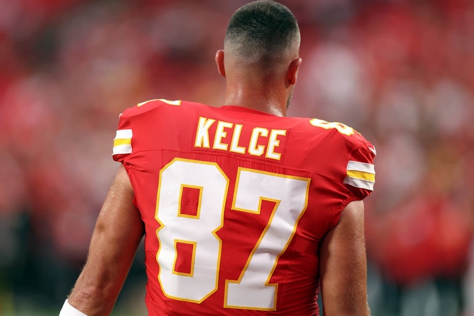 Travis Kelce’s investment group pushes Six Flags to put theme park operator up for sale