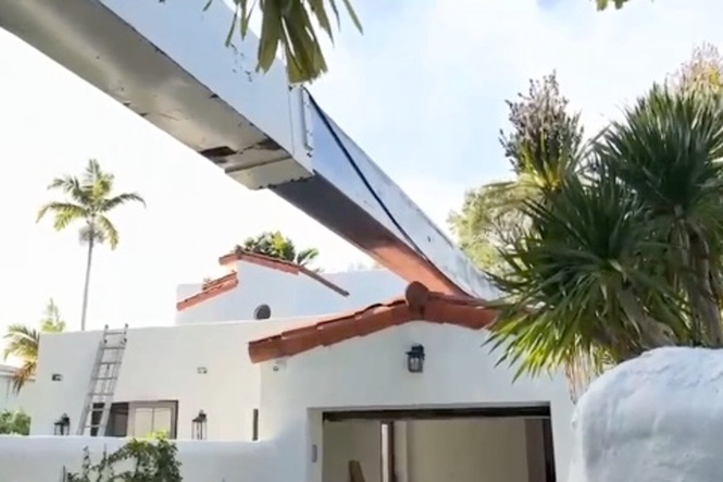 Second crane topples onto Florida home while trying to remove first fallen crane