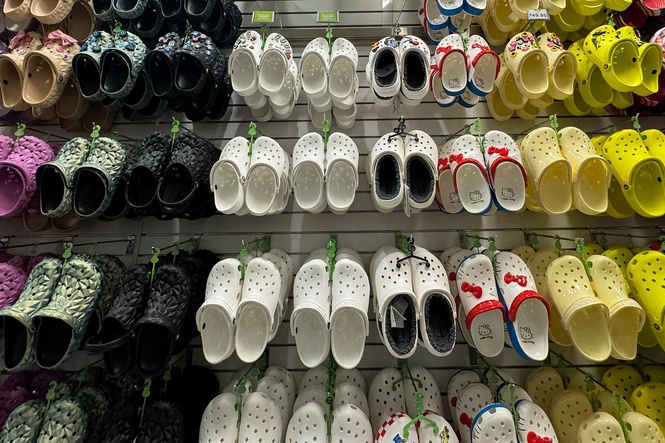 Crocs and deep discount shop Five Below are in a legal fight ... over a $7 shoe