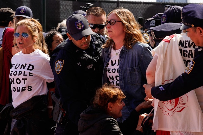 Hollywood actors detained by police as hundreds protest outside UN