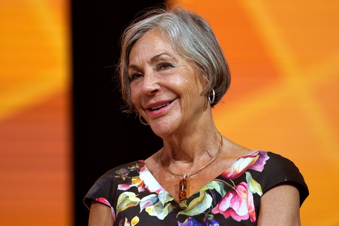 Billionaire Walmart heiress Alice Walton’s wealth grew $33B last year. She is using it to build a tuition-free medical school