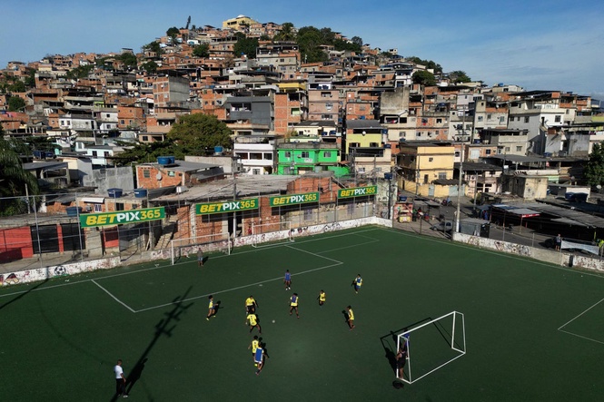Brazil's President Lula bans online betting ahead of presidential election