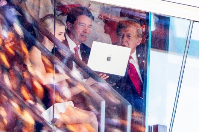 Why Trump attended the Texas vs Tennessee college football game