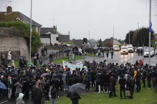 Orange Order march at Drumcree parade goes ahead after ‘unprecedented’ late-night court hearing