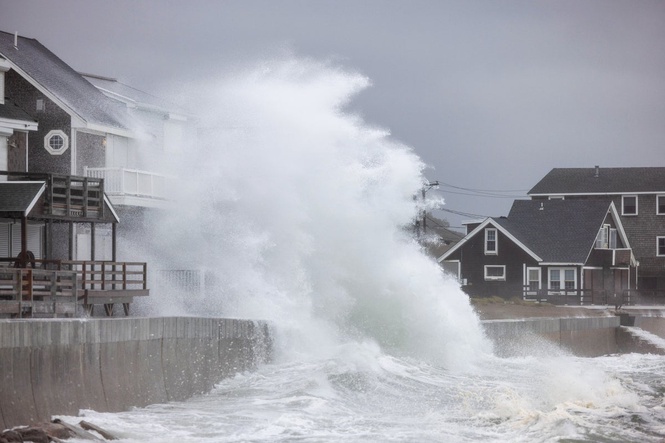 One dead as nor’easter hammers East Coast with more flooding and wind