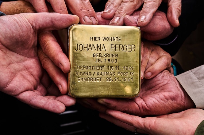 German town sparks outrage as far-right and conservatives rally against Holocaust memorial plaques