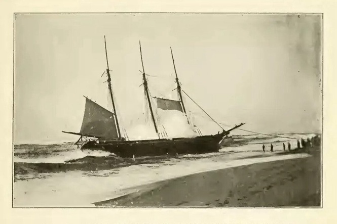 140-year-old shipwreck emerges from sand after powerful nor’easter