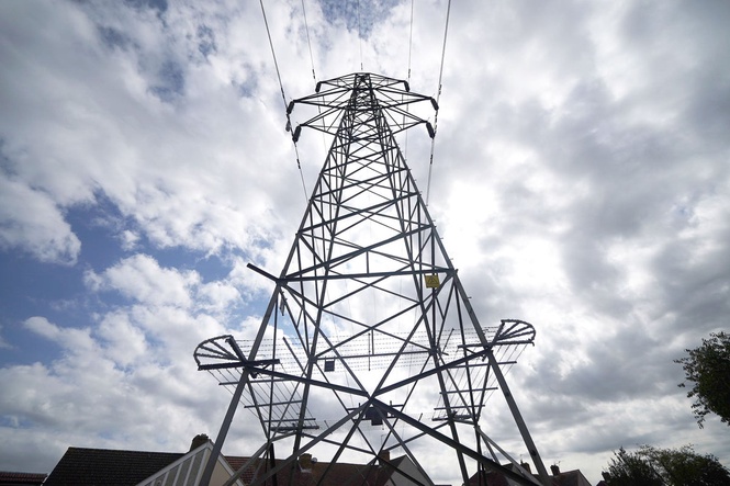 Electricity grid operator calls for more power generation