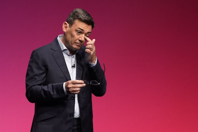 Andy Burnham holds back tears as he speaks of late father Roy at conference
