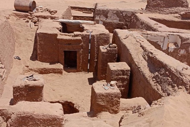 Ancient tomb with 1,700-year-old Greek poem unearthed in Egypt
