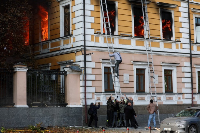 Russia piles billions more into Ukraine war after overnight strikes on Kyiv