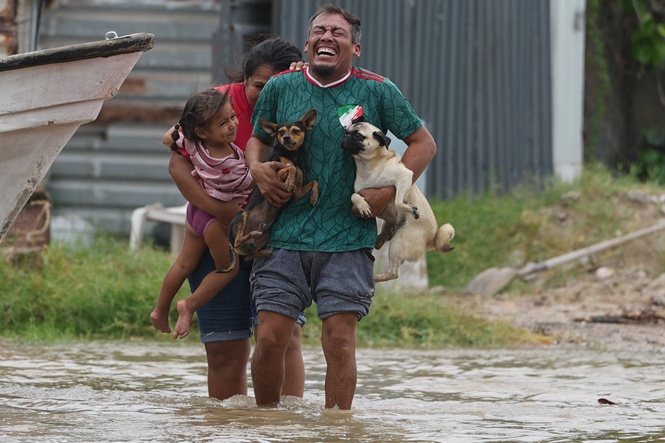 Hurricane Polo brushed Mexico's coast and other top photos from Latin America and the Caribbean