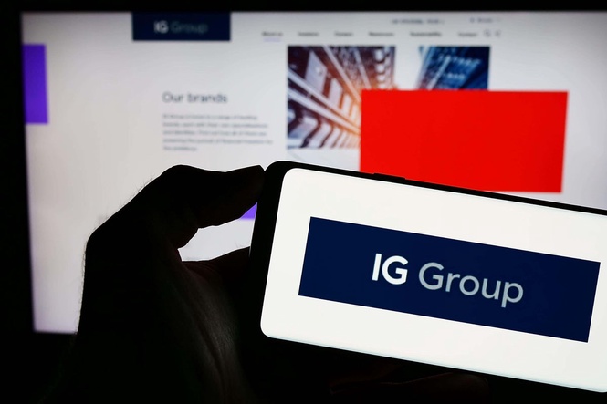 IG Group shares slump after revenue targets cut