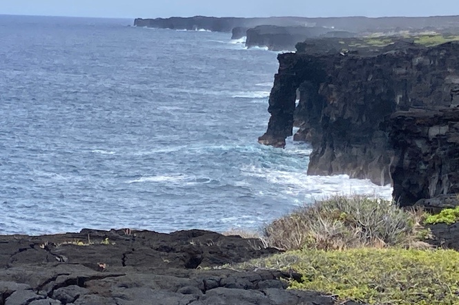 A famed Hawaii sea arch collapses, prompting NPS warnings of unstable cliffs
