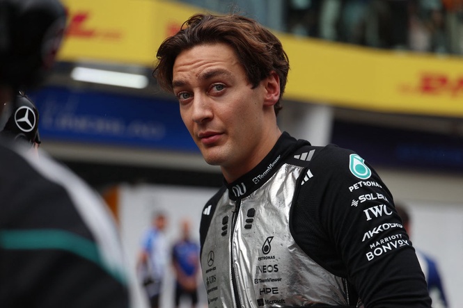 George Russell hit with crushing late DNF as Max Verstappen wins chaotic Malaysia race