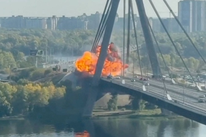Watch: Moment Russian drone hits bridge in Ukraine’s Kyiv