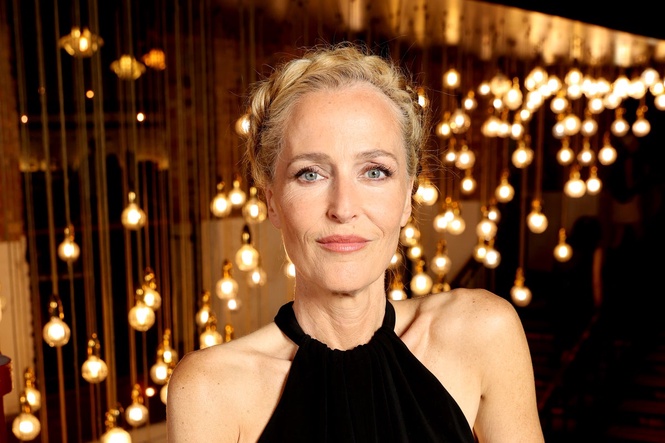 Gillian Anderson speaks out after confronting fans over ‘distracting’ theatre habit in viral video