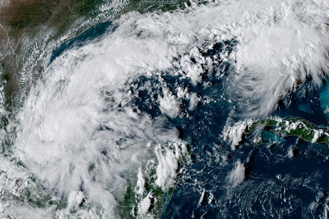 Warnings for Florida as first hurricane of the year approaches
