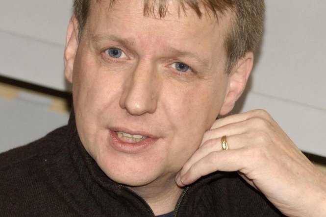 Paul Ferris, author and former crime boss, dies aged 62