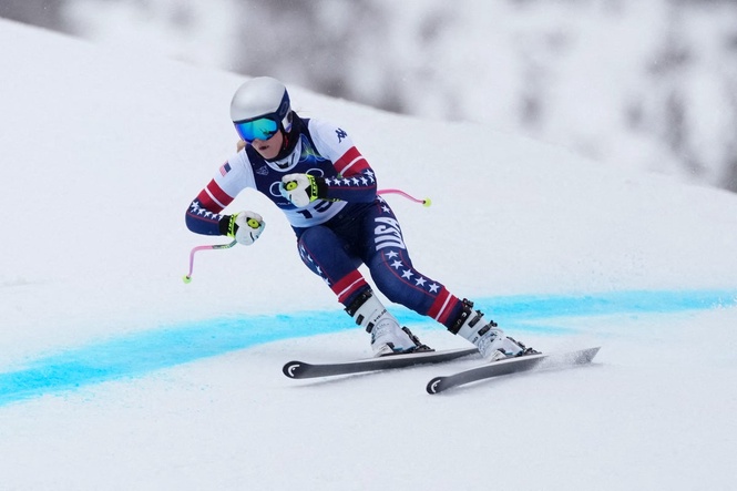 Lindsey Vonn named in US team for World Cup season despite uncertainty over future after injury