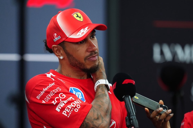 Lewis Hamilton says racing in the rain is not the same as caution reigns