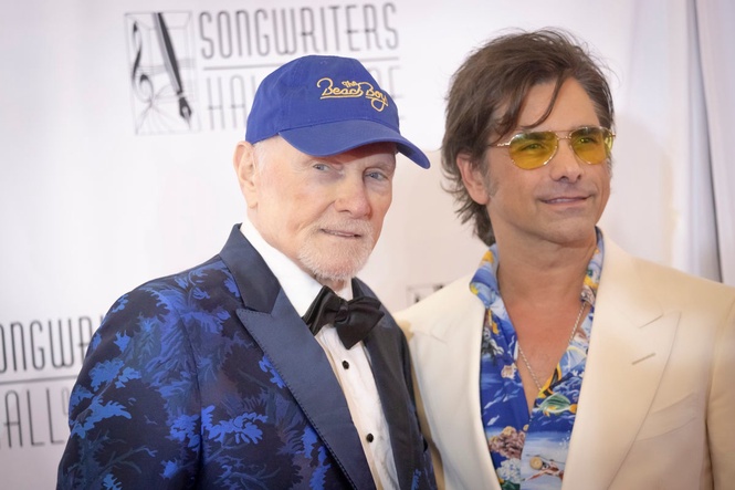 John Stamos shares health update on Beach Boys singer Mike Love: ‘He insists on being on stage’
