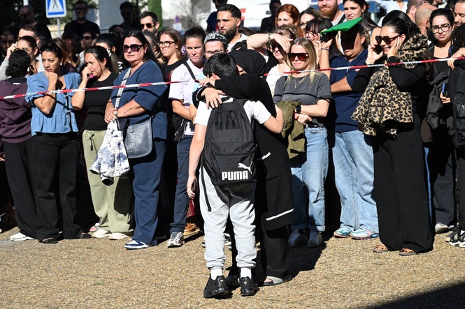 Teenager arrested after two teachers shot with hunting rifle at French school