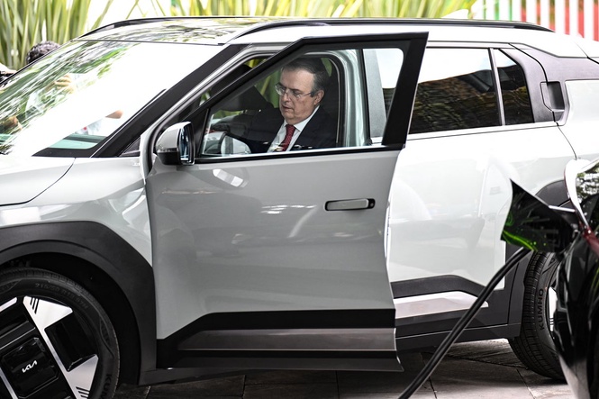 EV passengers are complaining of increased car sickness - an expert reveals why
