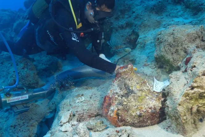 Archaeologists uncover what’s left of ancient shipwreck dating back 4,400 years near Turkish island