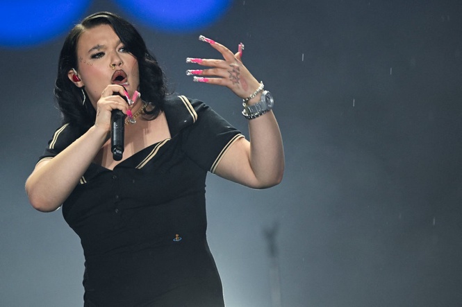 Lola Young defends management team after onstage collapse: ‘I’m in control’