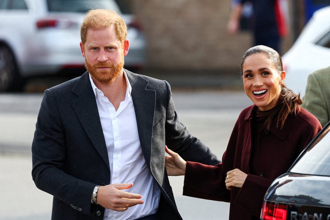 Harry and Meghan latest: Duchess says ‘it’s great to be back’ as couple make first joint visit since UK return