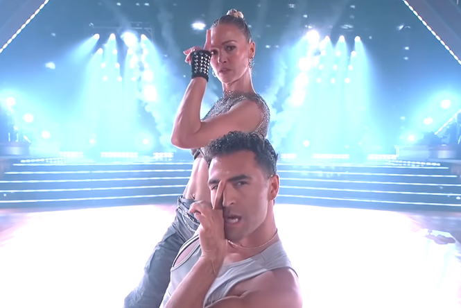 Julia Stiles brings Save the Last Dance co-star on stage for Dance with the Stars routine