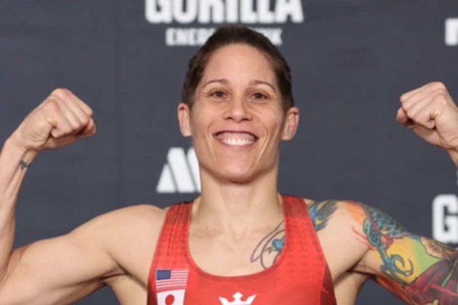 Ex-UFC fighter uses strange method to make weight for PFL world title fight