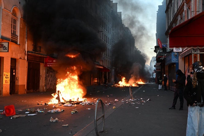 Is it safe to travel to France? Foreign Office advice after weekend of nationwide violence