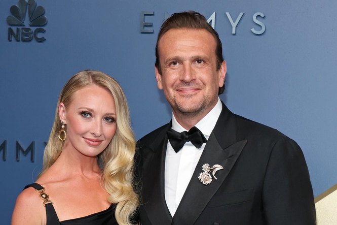 How I Met Your Mother star Jason Segel marries former Taylor Swift backup dancer Kayla Radomski